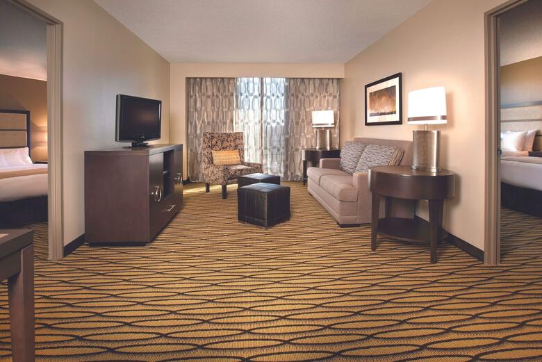Hotel Doubletree Suites By Hilton Austin