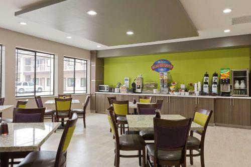 Hotel Baymont Inn & Suites Bryan College Station