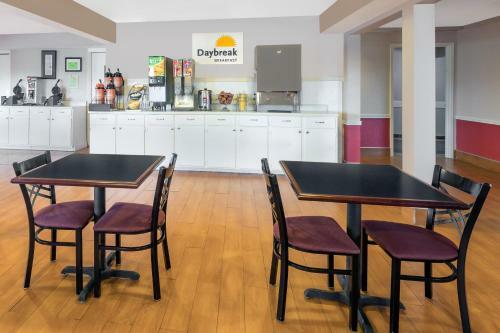 Motel Executive Inn And Suites College Station