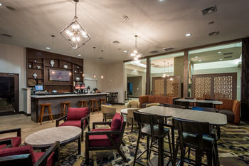 Holiday Inn Hotel & Suites Denton University Area