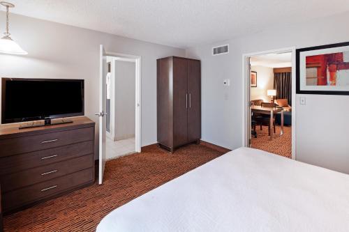Hotel Embassy Suites Dallas - Market Center