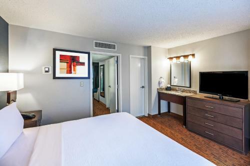 Hotel Embassy Suites Dallas - Market Center