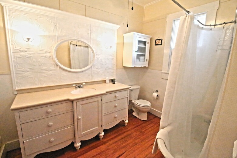 Hotel Peach Tree Inn & Suites