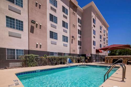 Hotel Comfort Suites El Paso Airport