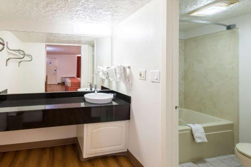 Motel 6 Fort Worth - West Freeway