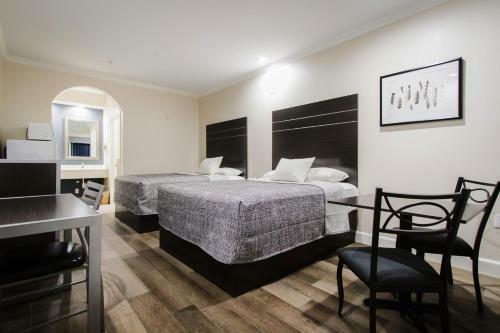 Hotel Scottish Inn & Suites Willowbrook