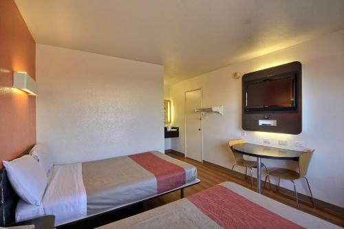 Motel 6 Laredo South