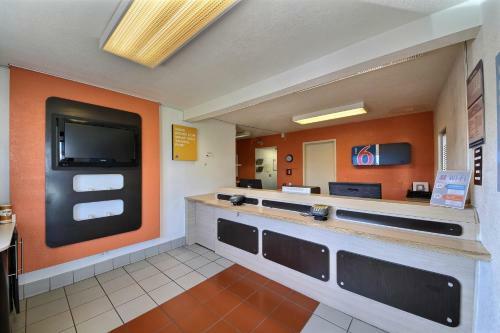 Motel 6 Laredo South