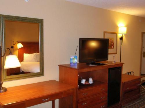 Hotel Baymont By Wyndham Lewisville