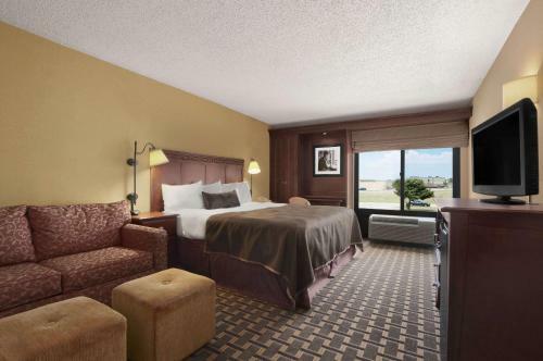 Hotel Baymont By Wyndham Lewisville