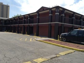 Motel Super 8 Laredo
