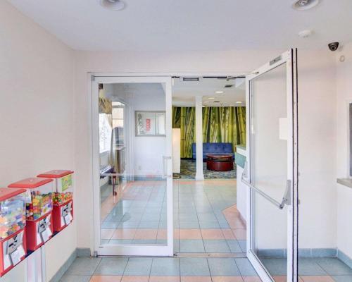 Hotel Econo Lodge & Suites Lewisville
