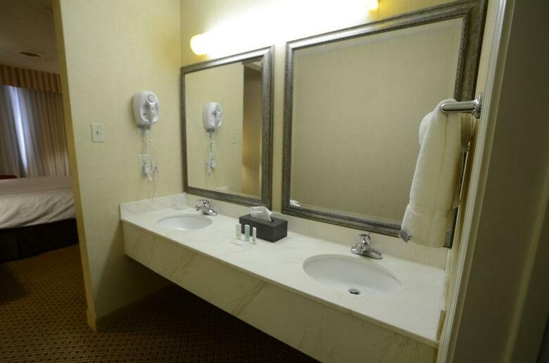 Clarion Hotel & Conference Center