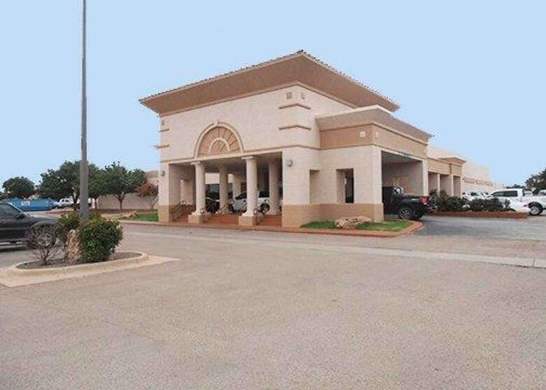 Clarion Hotel & Conference Center