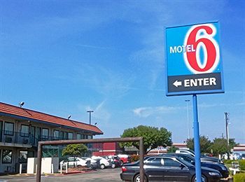 Motel 6 Fort Worth North Richland Hills
