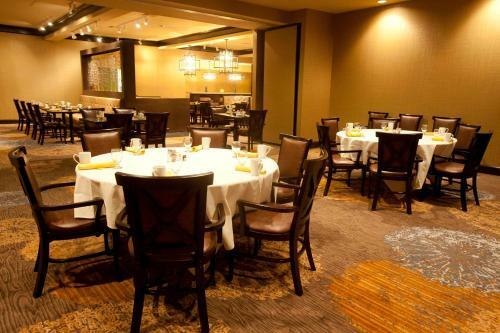 Hotel Doubletree By Hilton Midland Plaza