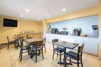 Motel Super 8 Midland