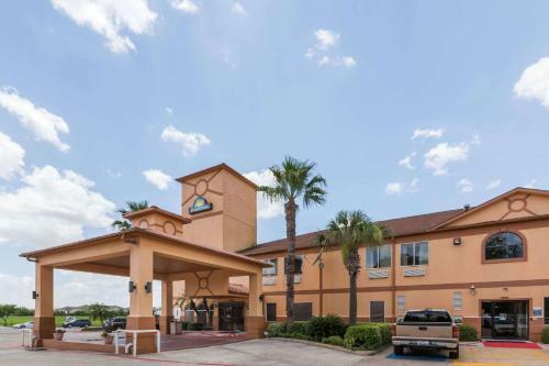 Hotel Days Inn And Suites