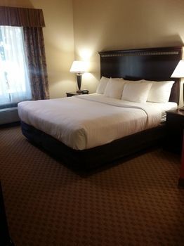 Hotel Airport Suites