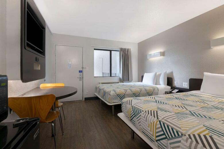 Motel 6 San Antonio West - Seaworld