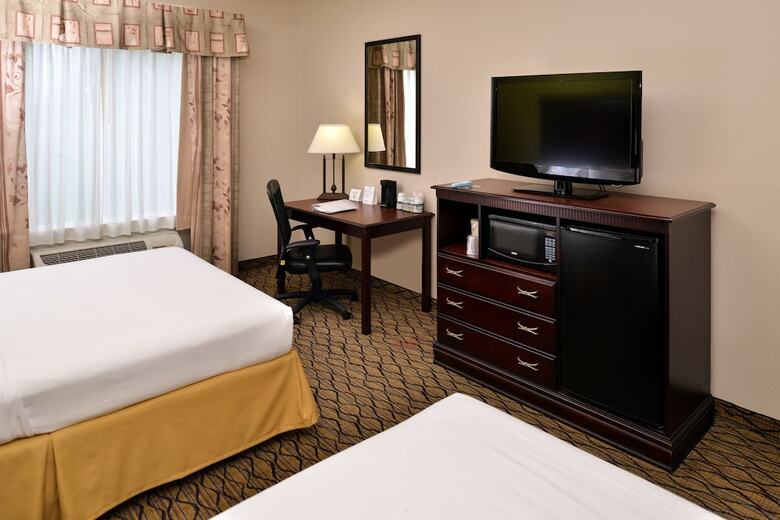 Holiday Inn Express Hotel & Suites Sherman Highway 75