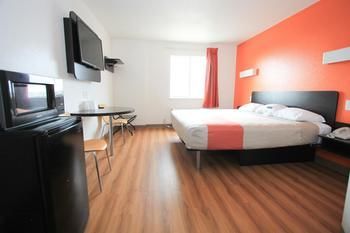 Motel 6 San Antonio Downtown Alamodome