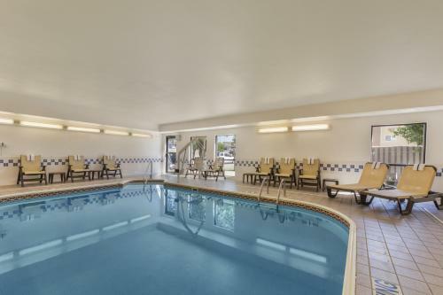 Hotel Country Inn And Suites Temple