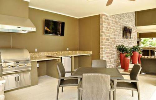 Resort Style Apartment/home - The Woodlands