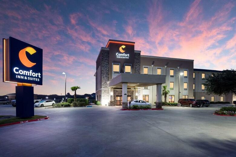 Hotel Comfort Inn & Suites