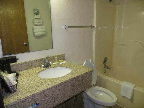 Hotel Super 8 Waco University Area