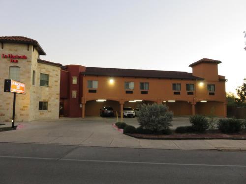 Motel La Hacienda Inn By Knights Inn