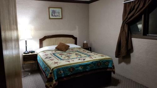 Adobe Sands Motel