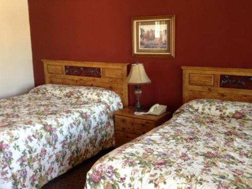 Purple Sage Motel