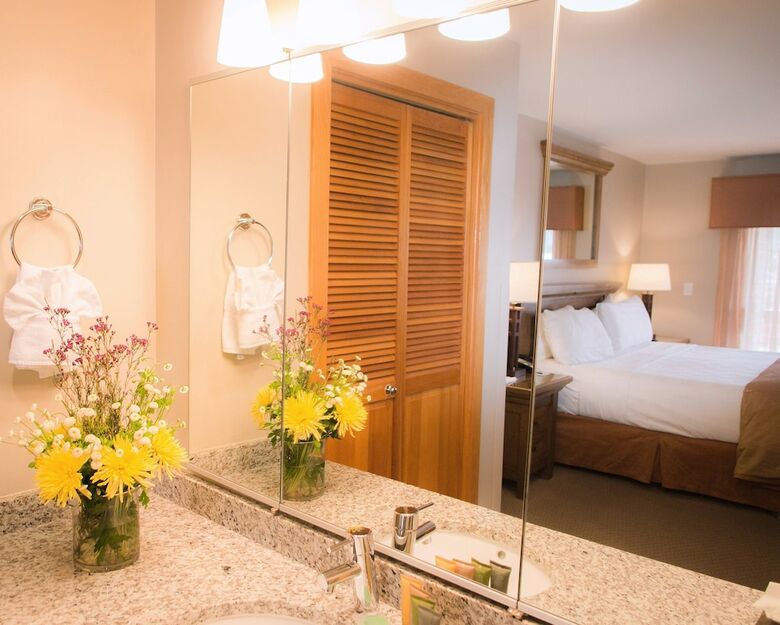 Hotel Raintree's Park Plaza Park City
