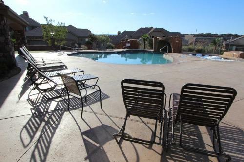 Canyon Villas At Coral Ridge
