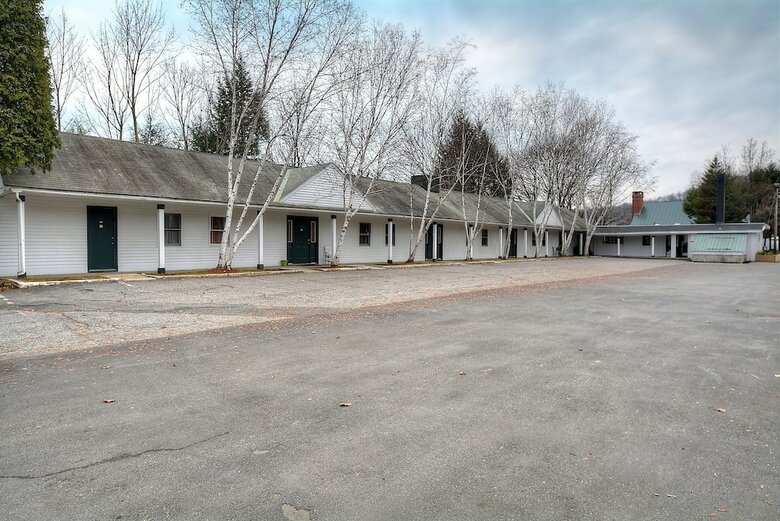 Colonial Motel And Spa