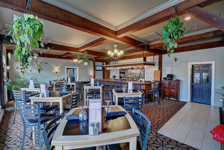 Colonial Motel And Spa