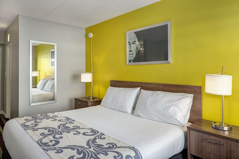 Americana Hotel