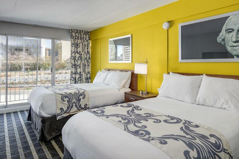 Americana Hotel
