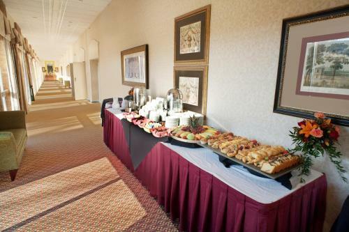 Fredericksburg Hospitality House Hotel