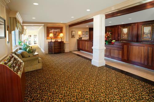 Fredericksburg Hospitality House Hotel