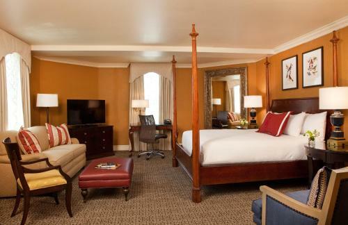 Hotel Roanoke & Conference Center, Curio Collection By Hilton