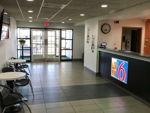 Motel 6 Roanoke Va