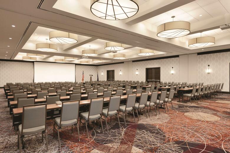 Hotel Embassy Suites Springfield