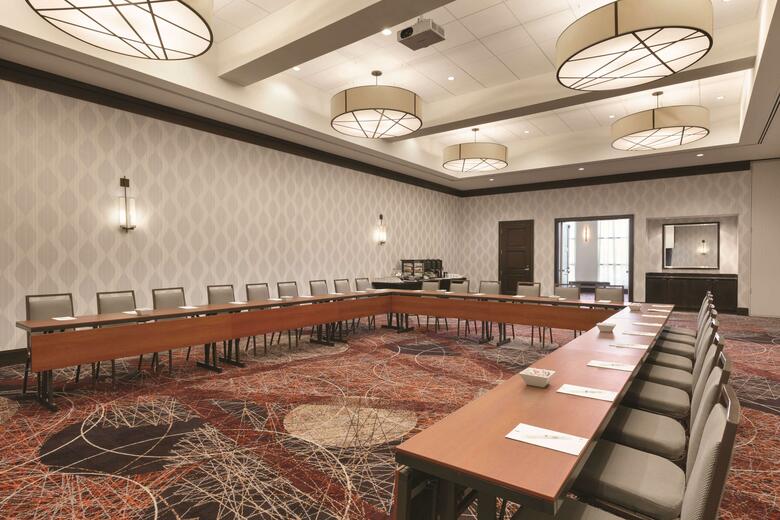 Hotel Embassy Suites Springfield