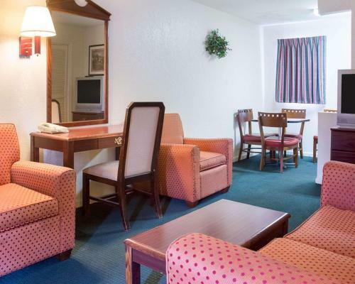 Hotel Rodeway Inn & Suites Williamsburg