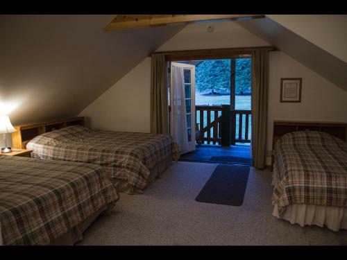 Whittaker's Motel & Historic Bunkhouse