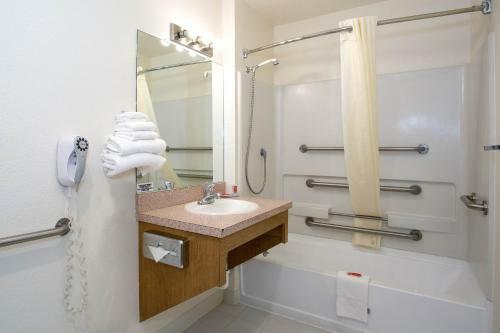 Motel Econo Lodge Inn And Suites Bellingham