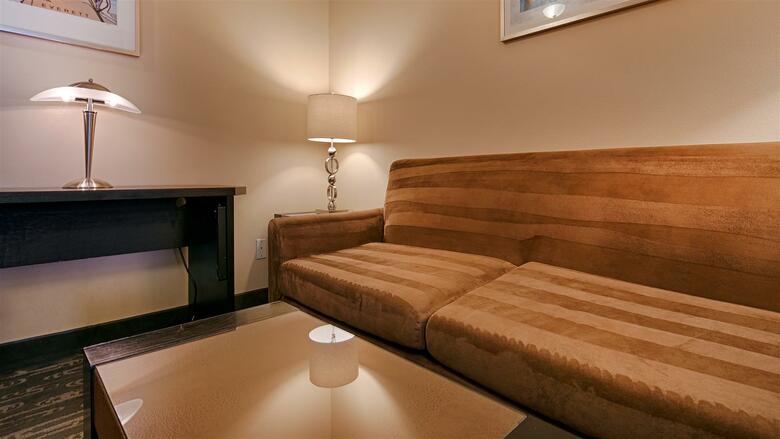 Hotel Best Western Plus Navigator Inn & Suites