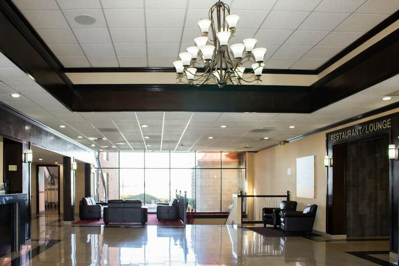 Best Western Plus Lake Front Hotel